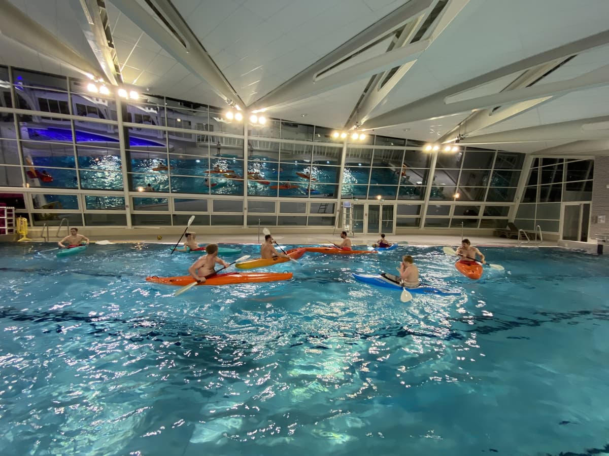 Cours de kayak en piscine